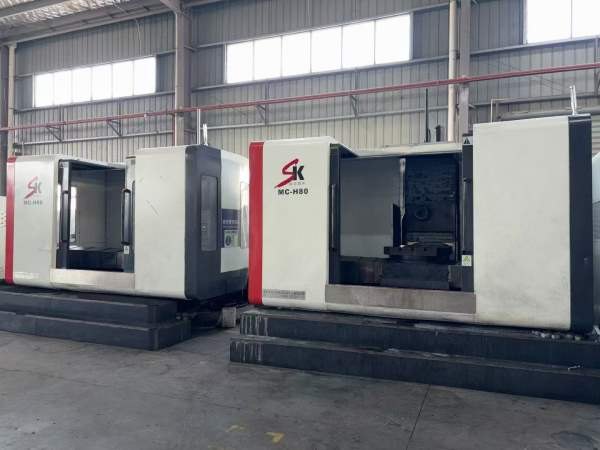 南京四开800单工位卧加，同款两台，2022年出厂，法纳.