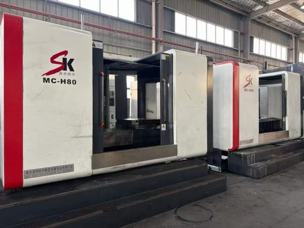 南京四开800单工位卧加，同款两台，2022年出厂，法纳.