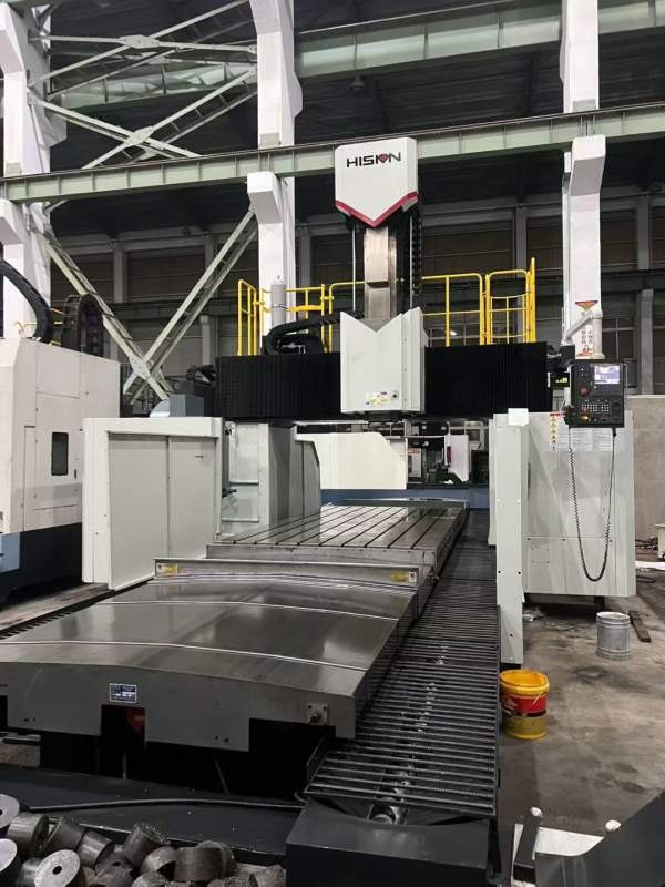 宁波海天2840数控龙门，工作台2000/4000mm，门宽2800m.