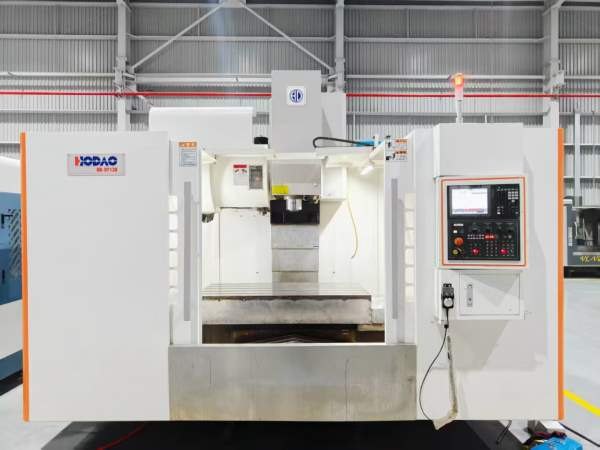 新到一台2022年厚道VF138加工中心，三菱M80系统，BT40.