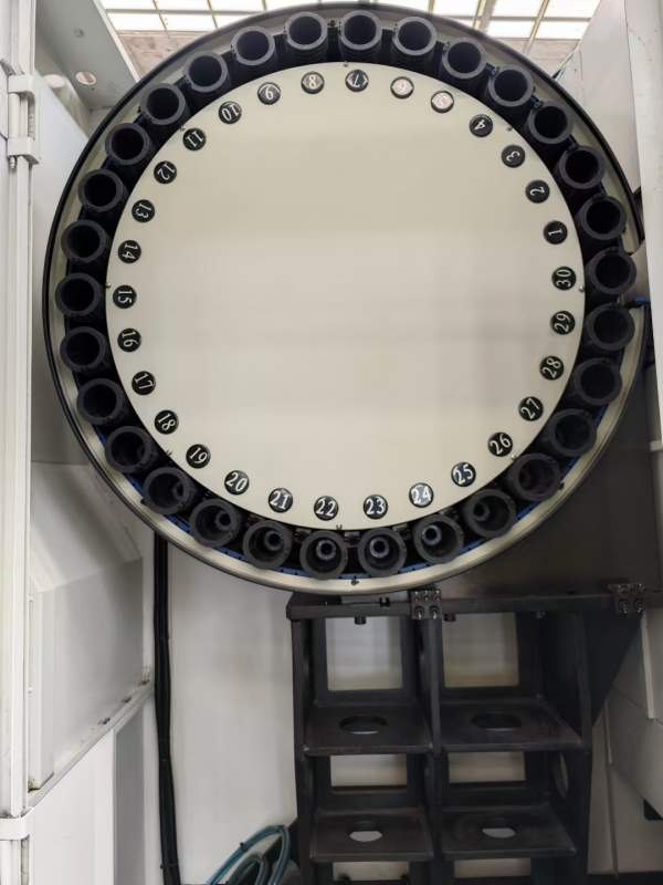 九成新国盛630卧加，三线轨，30把刀库，工作台尺寸630.