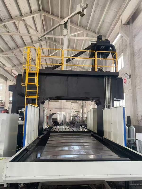 顶配南通国盛4028龙门加工中心，九成新2022年10月设备.