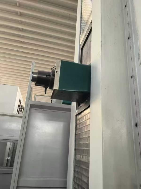 意大利帕马130数控镗床工作台参数：工作台2200/1800轴.