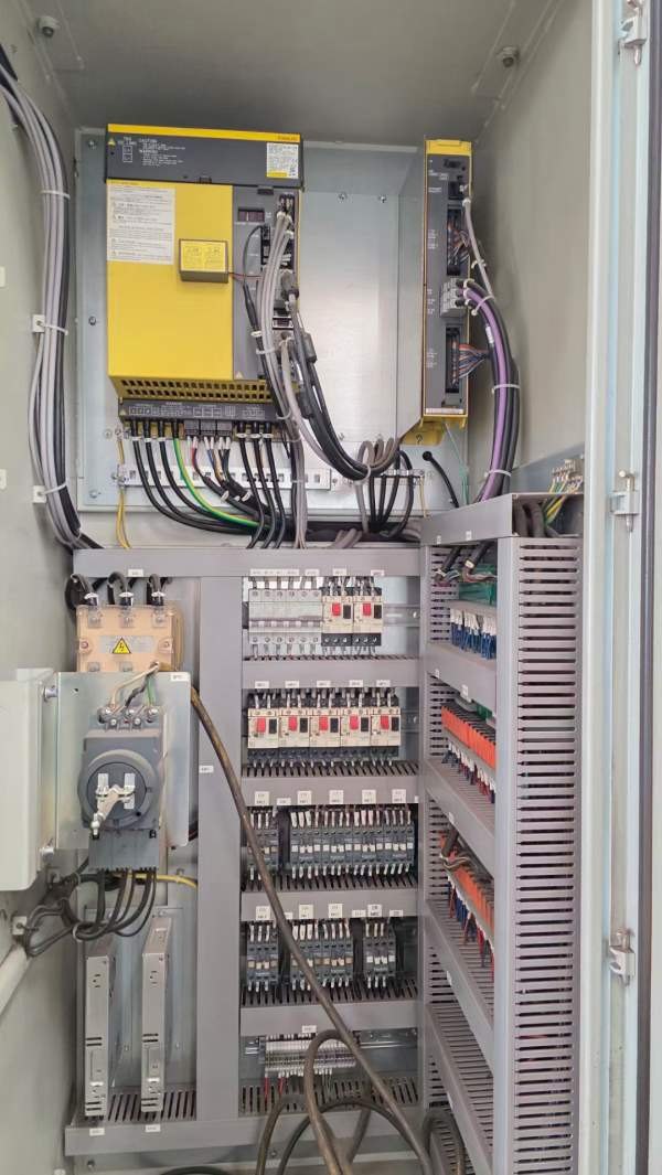 新到一台2021年海天精工VMC-1000立式加工中心，发那科.