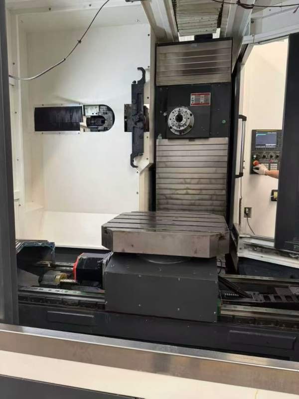 德将630单工位卧加工作台一度一分，三轴重型线軌，BT5.