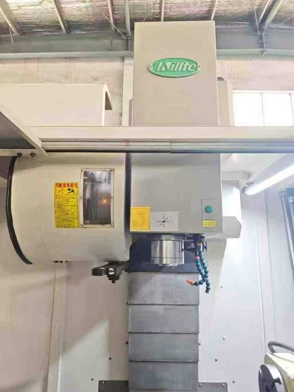 两线一硬名铁850四轴加工中心，发那科MF PIUS系统，BT.