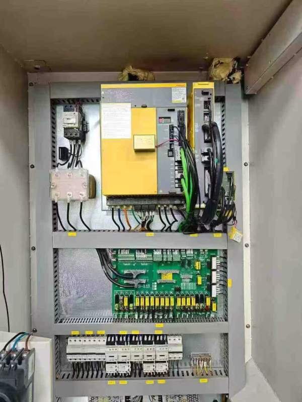 两线一硬名铁850四轴加工中心，发那科MF PIUS系统，BT.