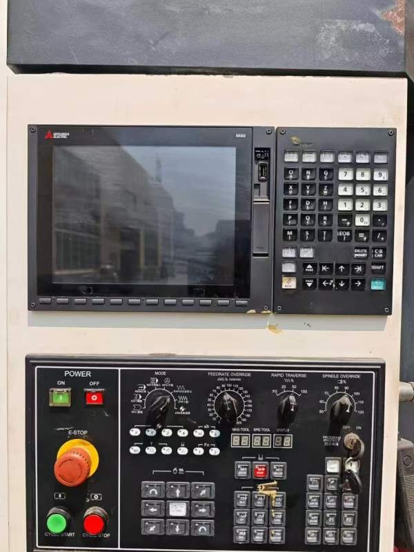 2018年华特855加工中心，便宜好用！系统:三菱M80系统.