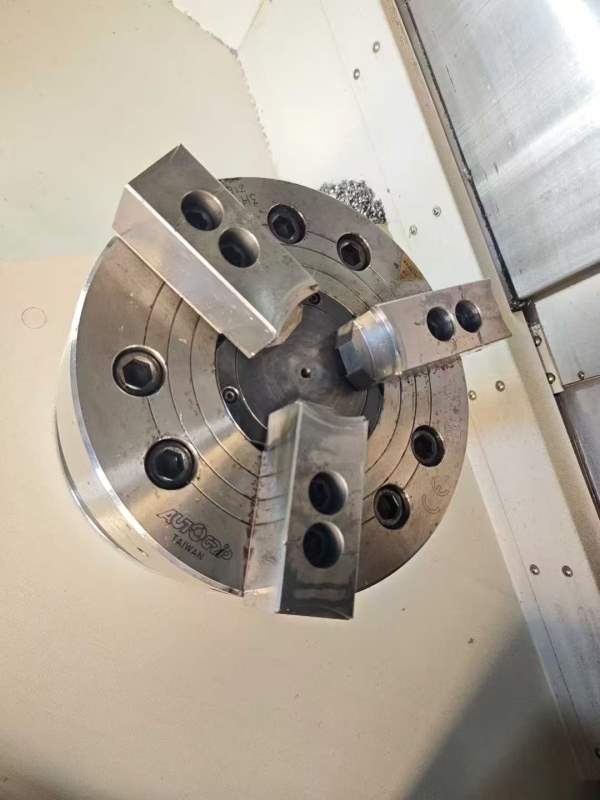 使用几百小时，2023年国盛lHT1031数控车床、发那科Plu.