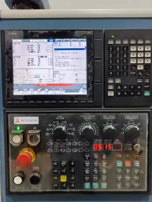 新到一台2023年台湾峰铁1380四轴加工中心，台湾潭佳32.