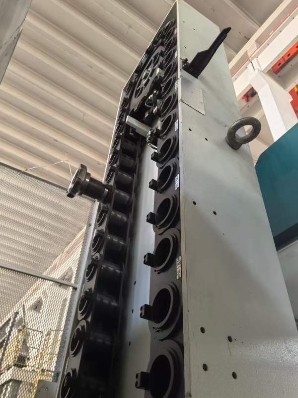 号外号外意大利帕马130高配型数控镗床工作台参数：工.