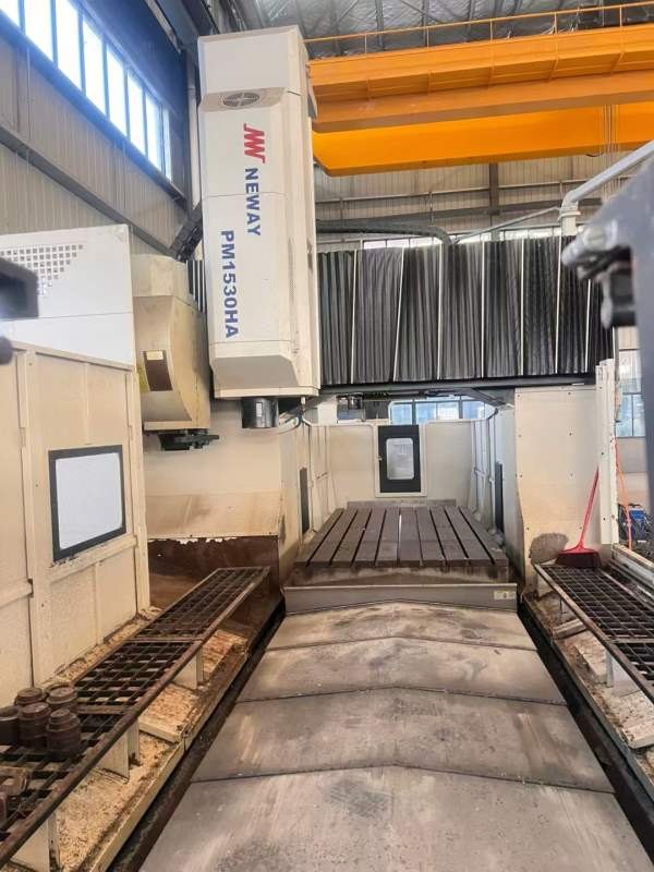 纽威PM1530HA。工作台1.5X3米，门宽1.8米，门高1.2米.