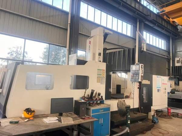 纽威PM1530HA。工作台1.5X3米，门宽1.8米，门高1.2米.