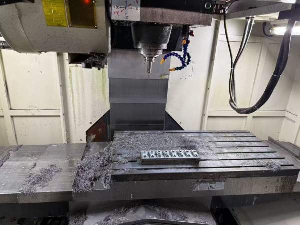 2021年同款两台嘉泰1370（BT40主轴）