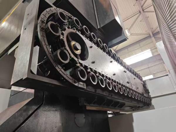 军工单位出品。海天五轴5米龙门，GNU重型系列，工作台.