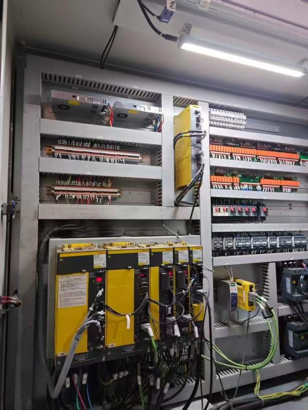 军工单位出品。海天五轴5米龙门，GNU重型系列，工作台.