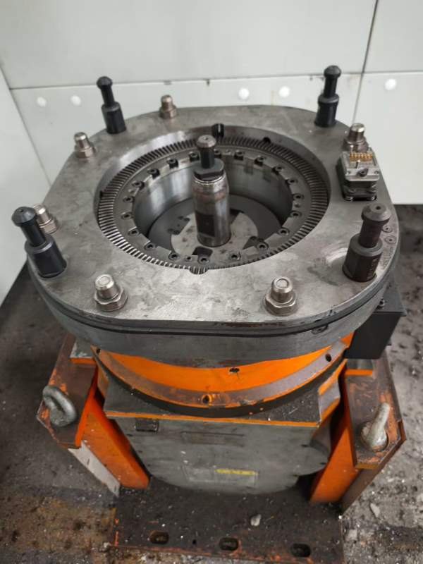 军工单位出品。海天五轴5米龙门，GNU重型系列，工作台.