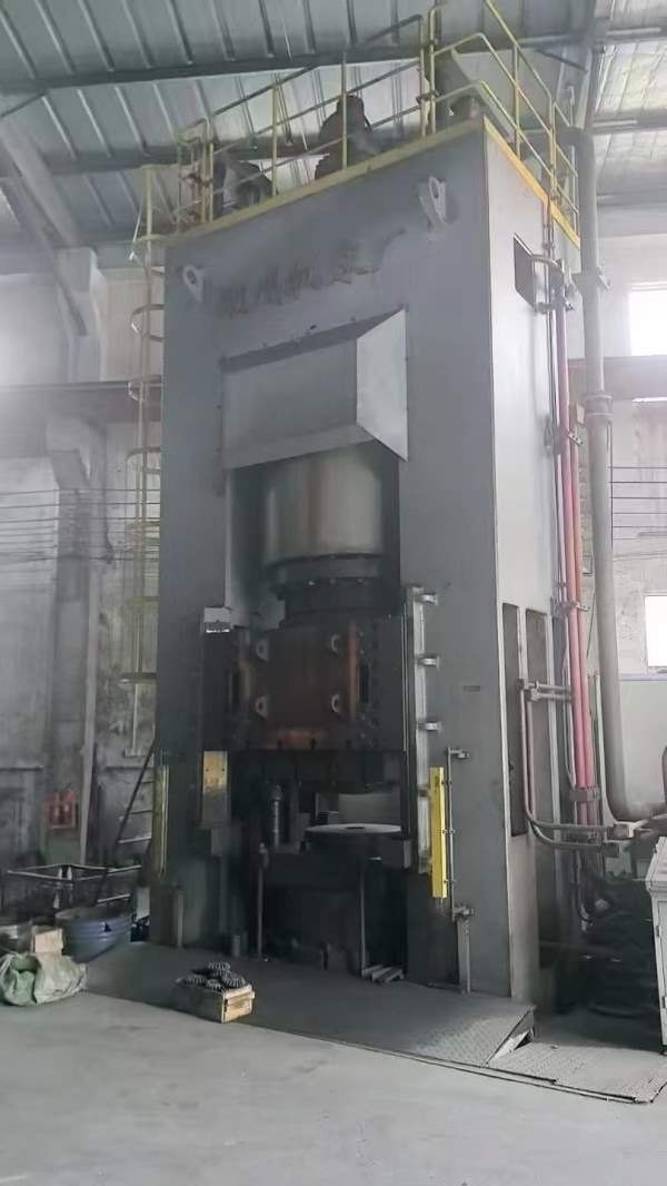 供。湖洲产2500吨模锻油压机，仅试3个工件，现厂位低.