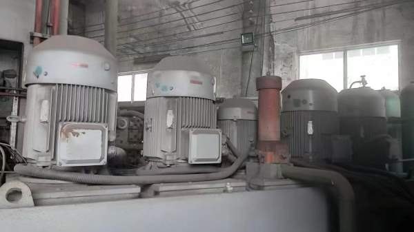 供。湖洲产2500吨模锻油压机，仅试3个工件，现厂位低.