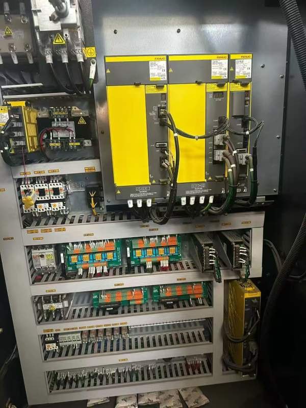 威亚L28010寸卡盘10工位刀架中通卡盘X/Z轴行程：220/1.