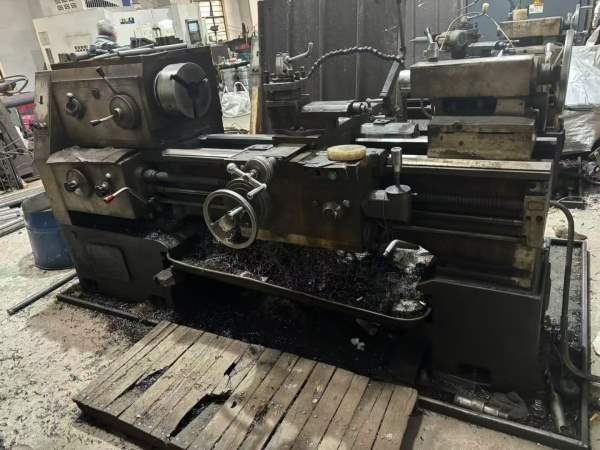 两台沈阳61501米车床批发，无锡提货