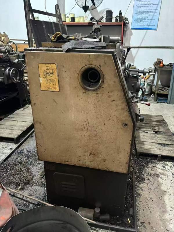 两台沈阳61501米车床批发，无锡提货