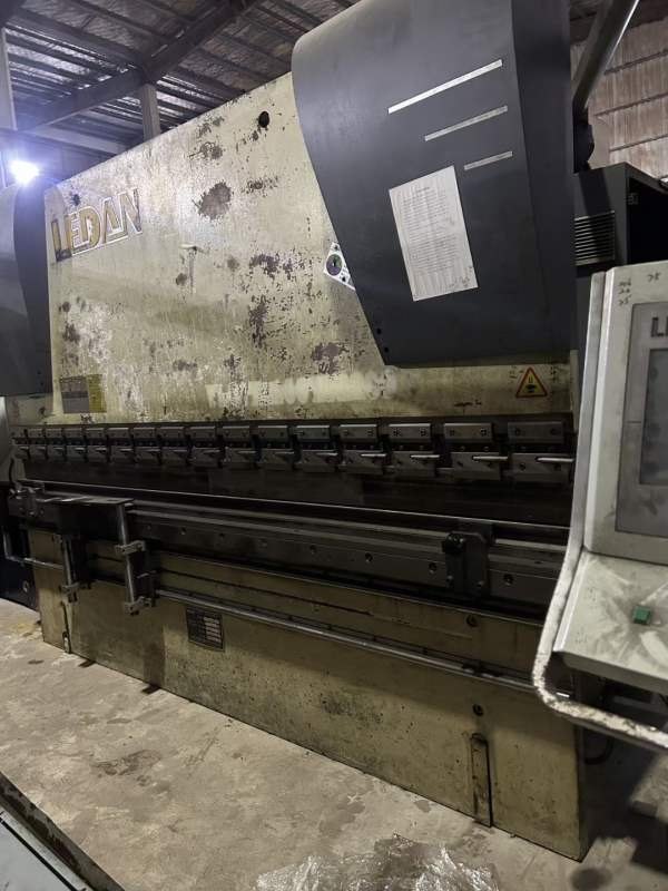 2016年江苏立典数控液压板料折弯机，双伺服，WL67K100.