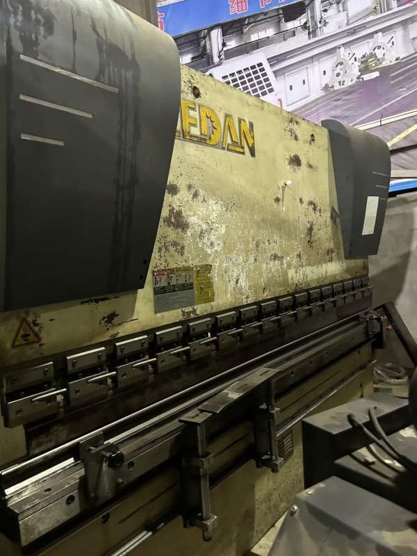 2016年江苏立典数控液压板料折弯机，双伺服，WL67K100.