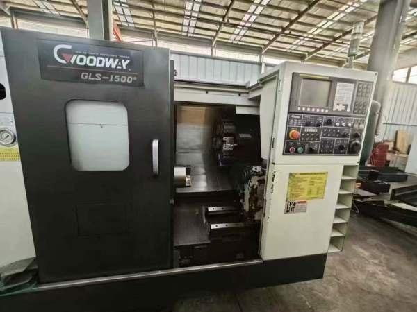 新到两台程泰GLS1500数控车床，原版原漆，精度一丝内.