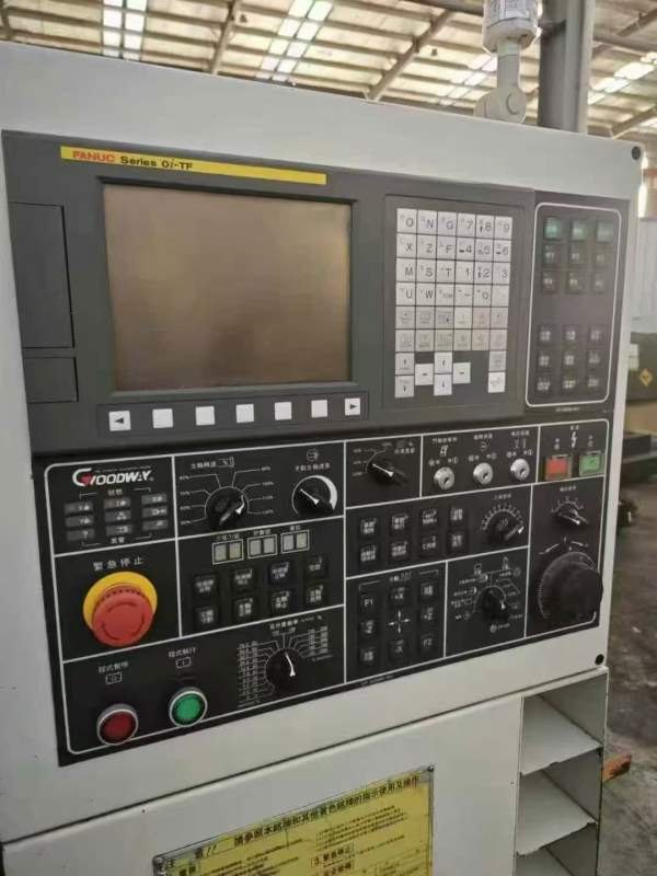 新到两台程泰GLS1500数控车床，原版原漆，精度一丝内.