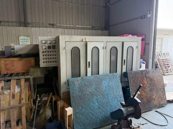 无锡平板磨砂机一台，价格便宜