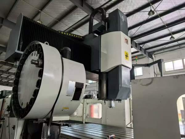 江浙华特3026龙加门工中心两一线硬导轨.发那科0i-MF系.