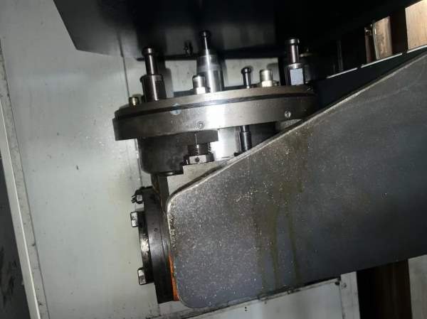 刚刚到货重型海天4028龙门加工中心 工作台2X4 门宽2.8.