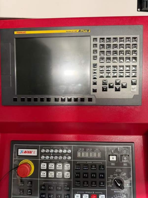2024年乔锋630卧加，bt50主轴，工作台千分度，发那科m.