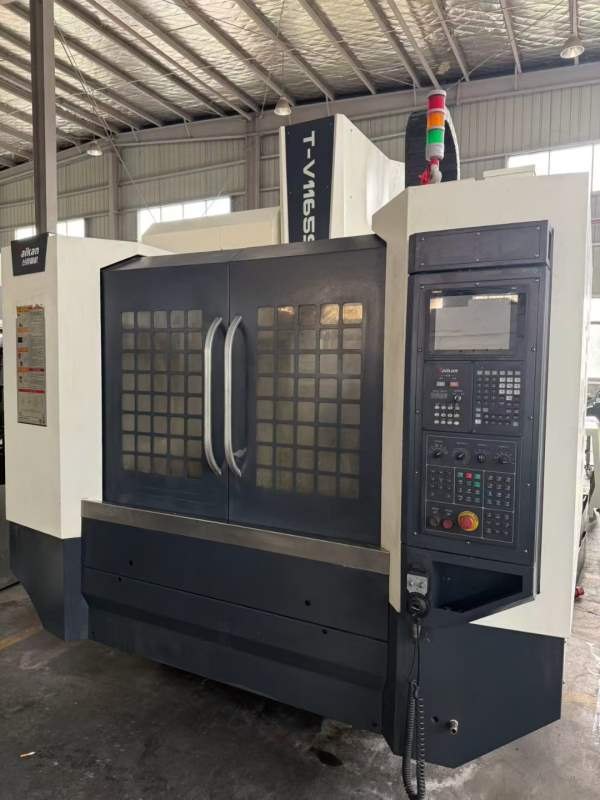 新到一台2023年台群T-V1165S加工中心，发那科OI-MFPlu.