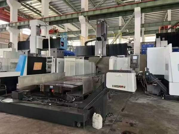 宁波海天4028数控龙门，工作台2000/4000mm，门宽2800m.