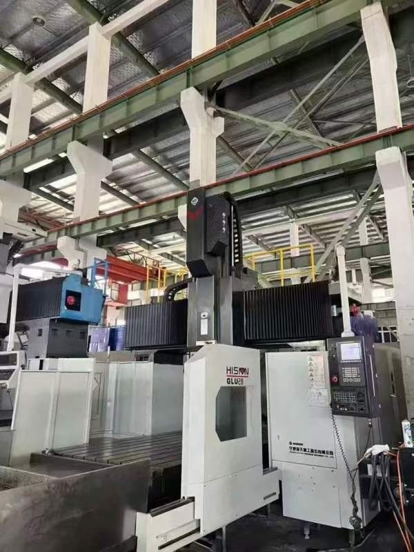 宁波海天4028数控龙门，工作台2000/4000mm，门宽2800m.