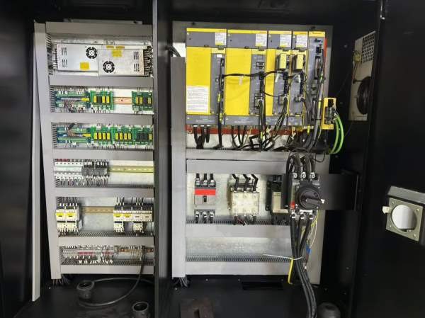 大金3320龙门，编号0108号工作台1.7米3.3米，门宽2米.