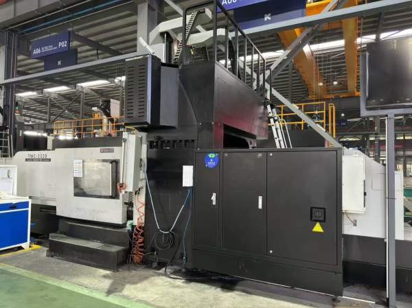 大金3320龙门，编号0108号工作台1.7米3.3米，门宽2米.