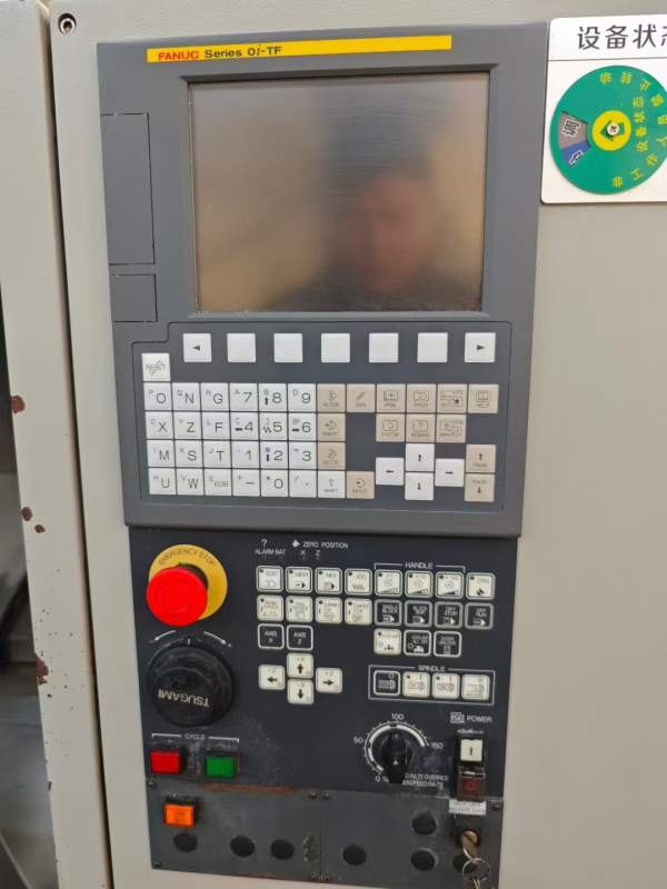 津上M08数控斜车，两台程泰GLS1500数控斜车。