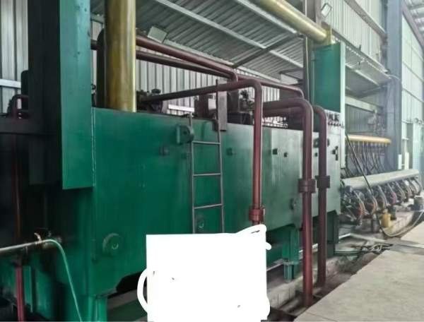 出售：4000吨锻造油压机一台，移动工作台，开口高度34.