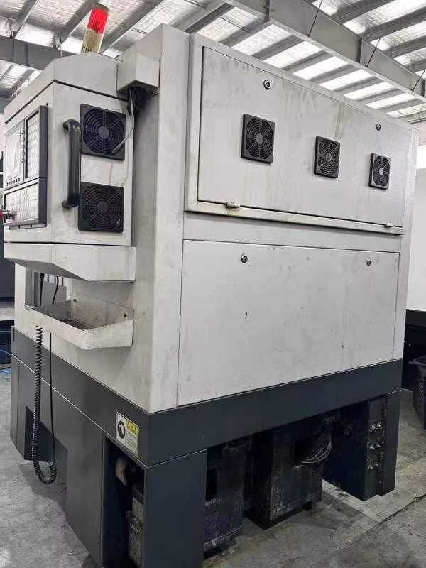 出售迈拓斯一鸣雕铣机、5040两台、BT30主轴、带刀库、.