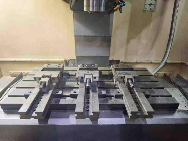 批发出售同款2台台湾福裕1055立加、发那科MD系统、三.