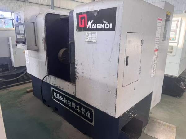 批发:同款四台，斜轨车床，线轨排刀，广数980系统，8.