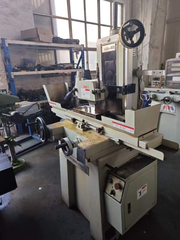 精品亚力达618磨床两台，低价