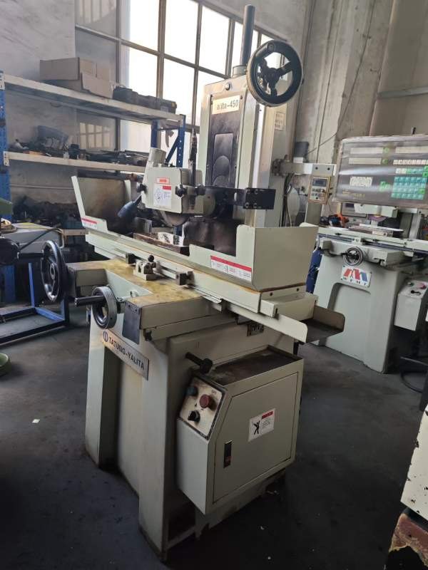 精品亚力达618磨床两台，低价