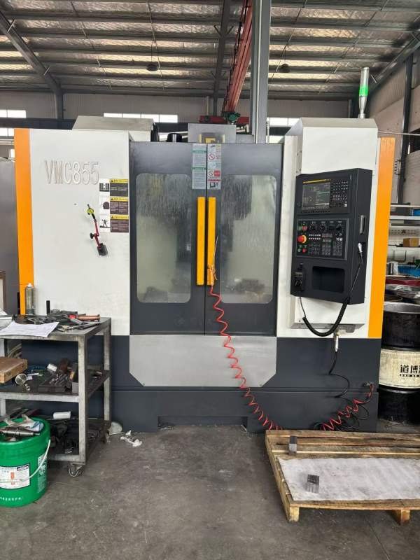 刚刚拿下准新机：2025年10月浙江纳迪克855加工中心，.