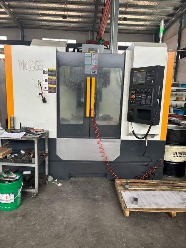 刚刚拿下准新机：2025年10月浙江纳迪克855加工中心，.
