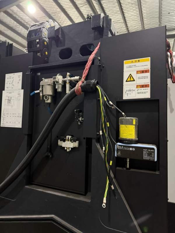 刚买两台全新安装未用斗山5705加工中心，需要的联系