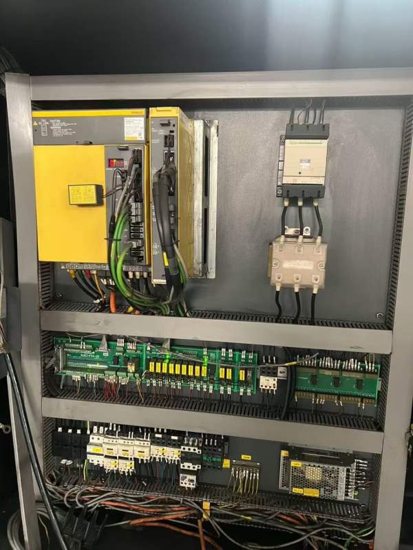 坤杰2518数控龙门，工作台2500/1600mm，门宽1800mm，.